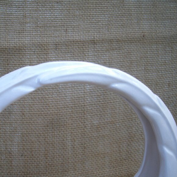 Vintage Art Deco Beswick Pottery Leaf Basket Vase - Picture 16 of 16